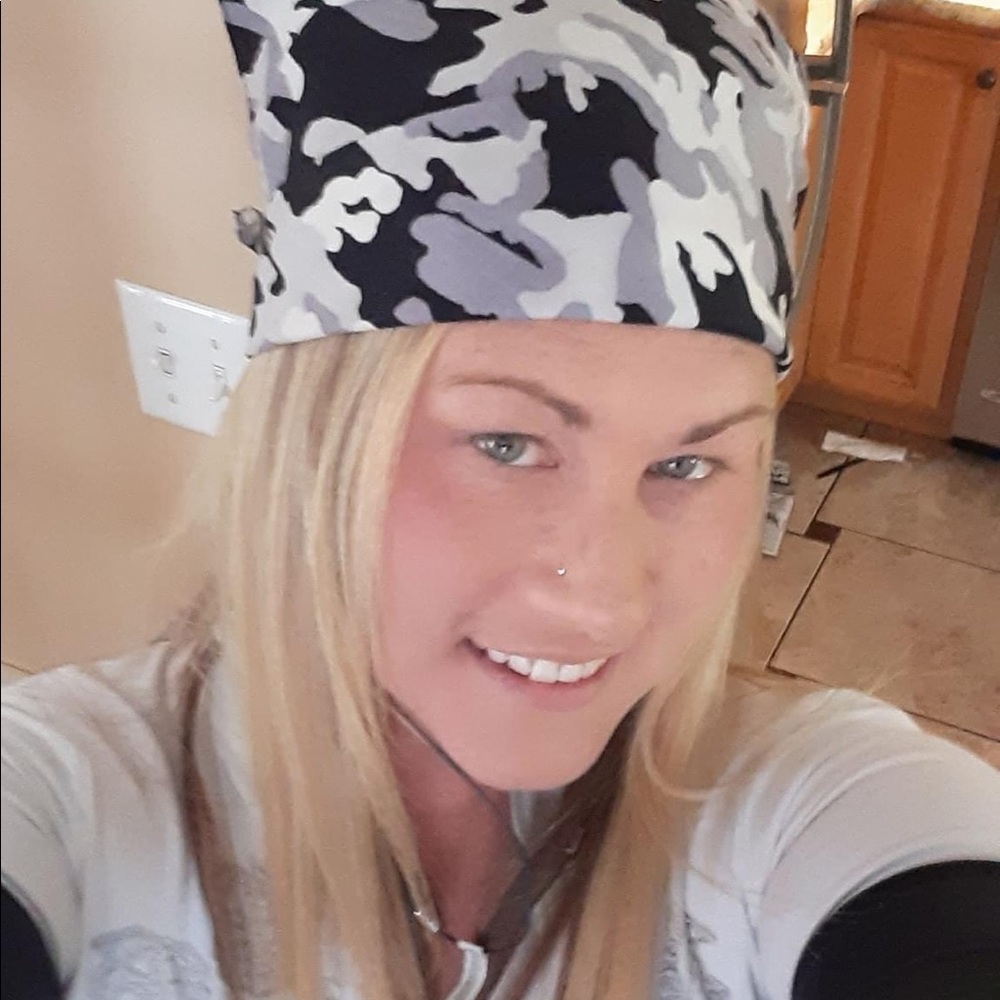 Meet your Posher, Kelly